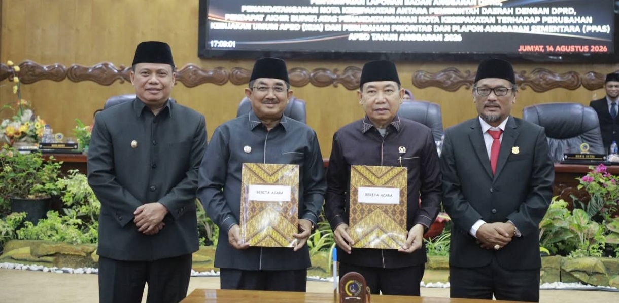 Bupati dan Wabup Hadiri Rapat Paripurna Tanda Tangani Nota Kesepakatan Perubahan KUA-PPAS APBD 2026
