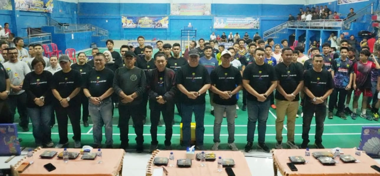 Wabup Katamso Secara Resmi Buka Turnamen Bulutangkis Berkah Madani Cup II