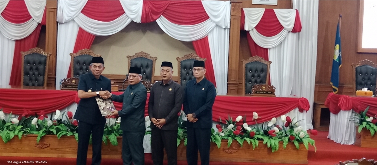 DPRD Muaro Jambi Gelar Paripurna Agenda Mendengarkan Jawaban Bupati Tentang Pemandangan Umum Fraksi-fraksi