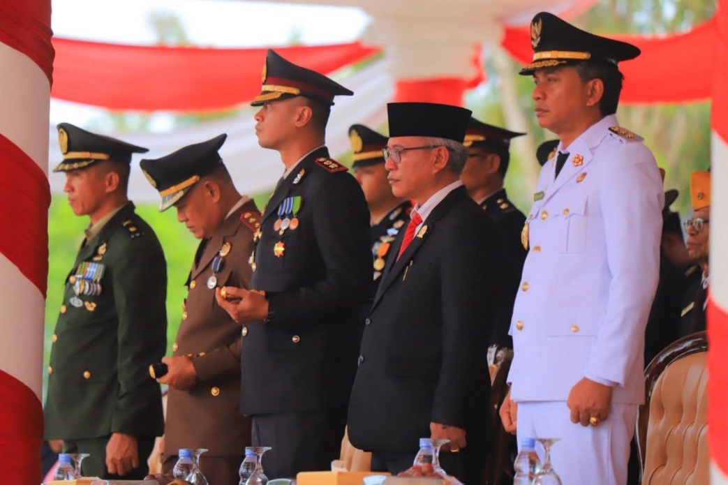 Ketua DPRD Muaro Jambi Hadiri Pengibaran Bendera Merah Putih