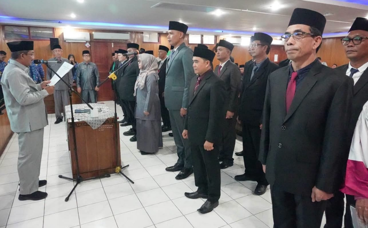 Bupati Anwar Sadat Lantik 30 Pejabat di Lingkungan Pemkab Tanjung Jabung Barat