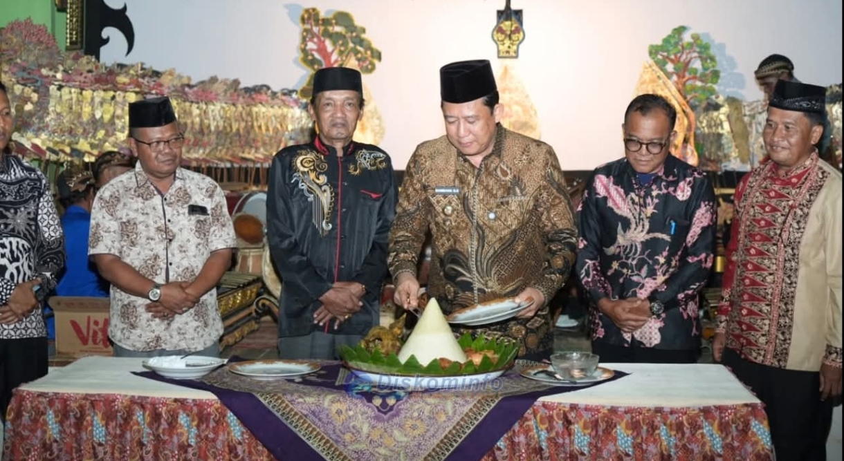 Bupati Bambang Bayu Suseno Hadiri Langsung HUT Desa Pondok Meja Ke - 77
