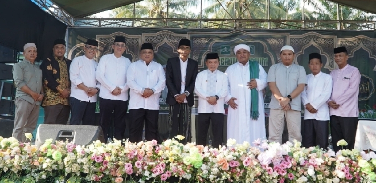 Hadiri Pengajian Umum Gubernur Al Haris Berikan Dukungan Pembangunan Pesantren