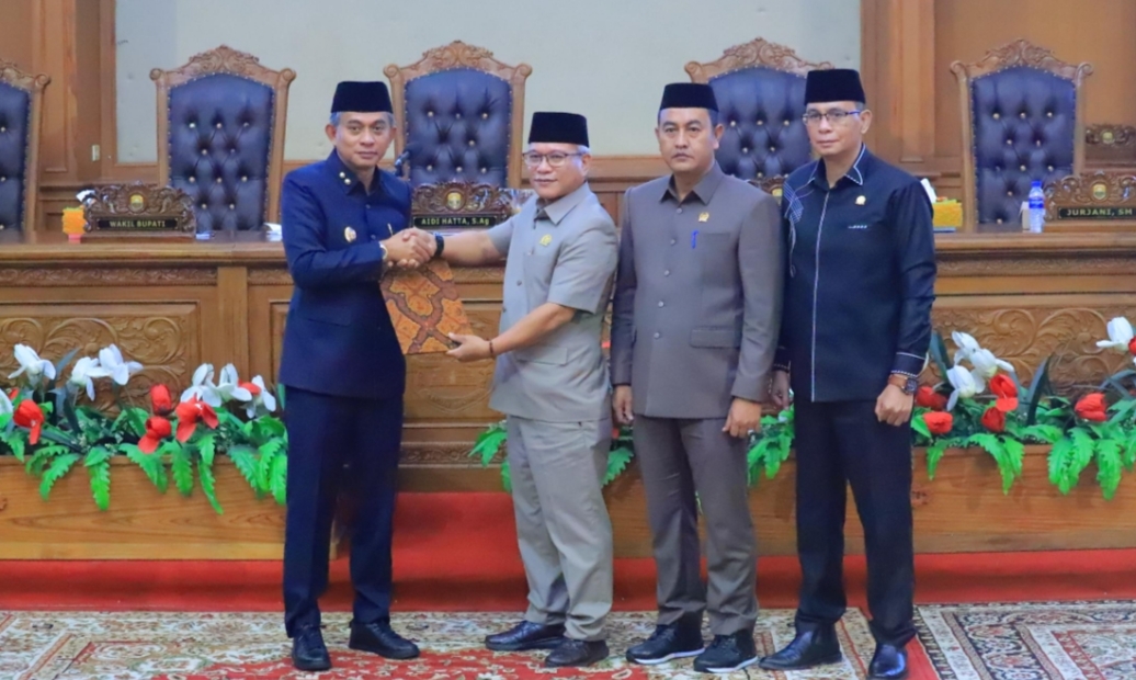DPRD Muaro Jambi Gelar Paripurna Agenda Sampaikan Pandangan Fraksi