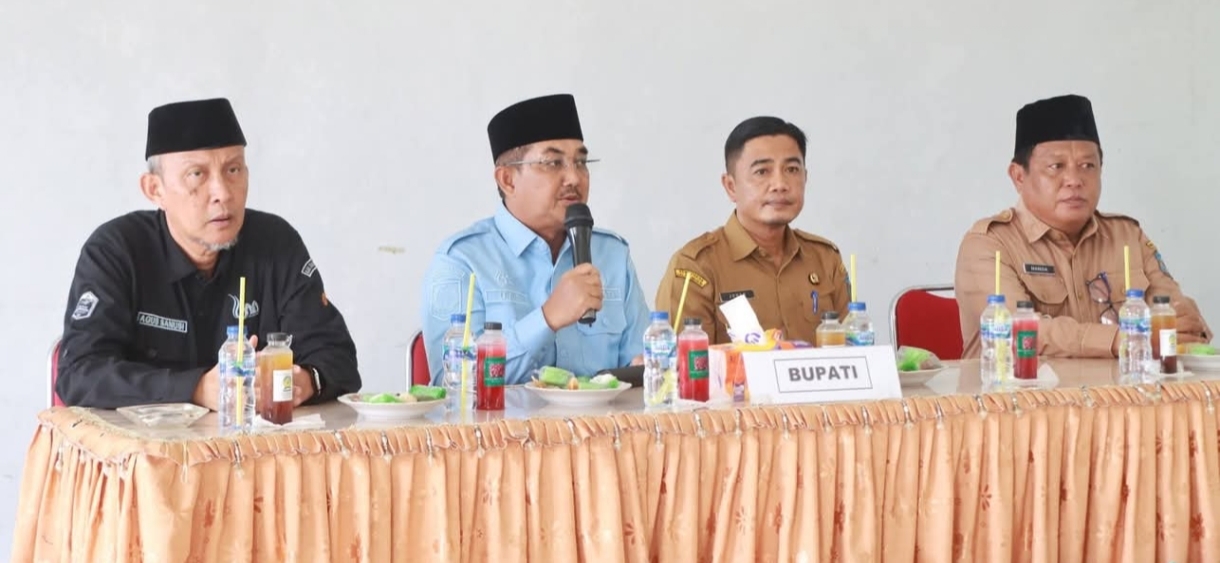 Bupati Anwar Sadat Salurkan Bantuan untuk 918 KK Terdampak Banjir di Empat Kecamatan