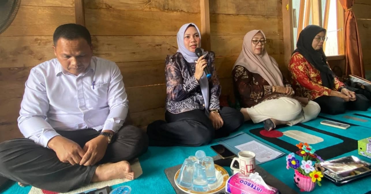 Dekranasda Tanjab Barat Latih Ibu-Ibu Ciptakan Produk Turunan Batik Bernilai Ekonomi