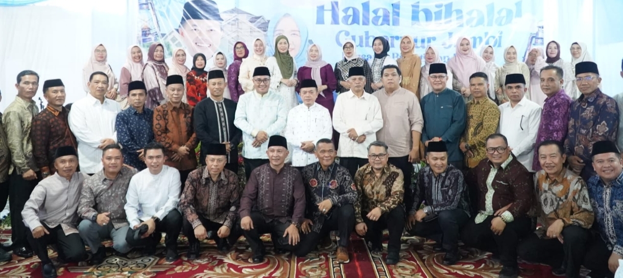 Halal Bihalal Sekaligus Open House di Kediaman Pribadi, Gubernur Al Haris Tekankan Pererat Kebersamaan