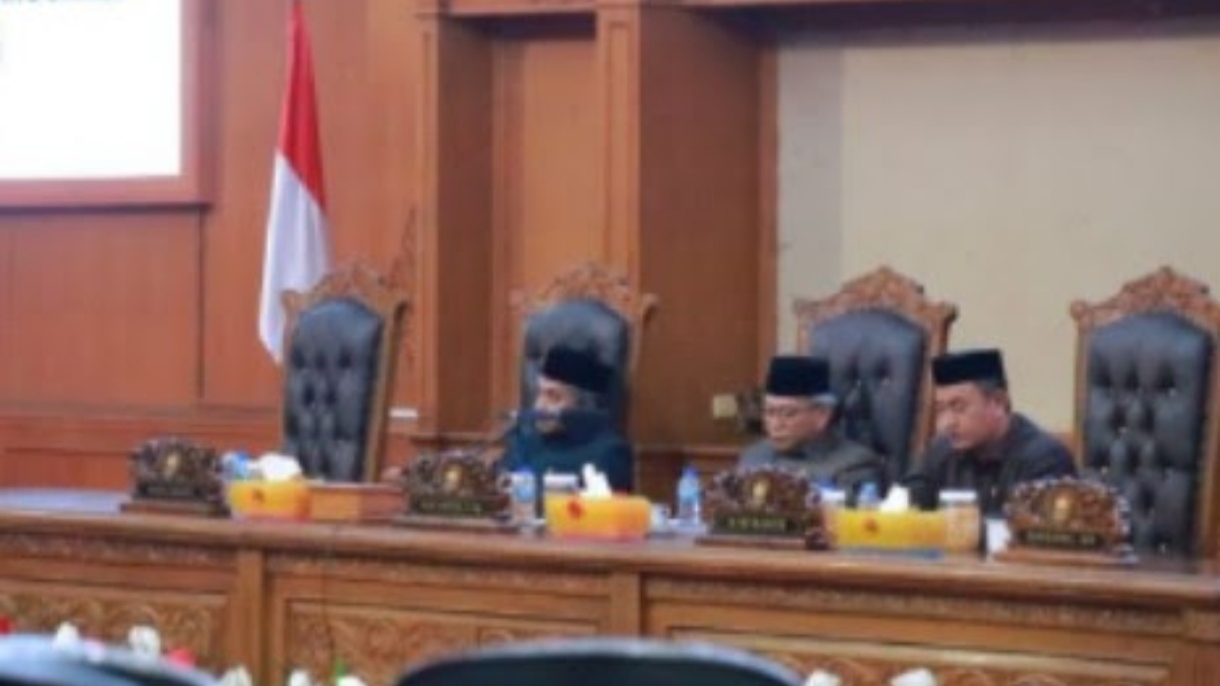 DPRD Gelar Rapat Paripurna Penyampaian Pandangan Fraksi-fraksi Terhadap Empat Ranperda