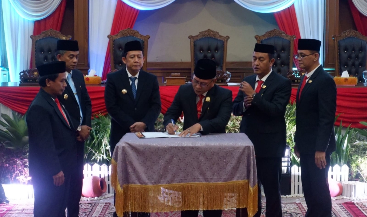 DPRD Gelar Rapat Paripurna Penyampaian Secara Resmi Ranperda APBD Perubahan Kabupaten Muaro Jambi Tahun Anggaran 2025