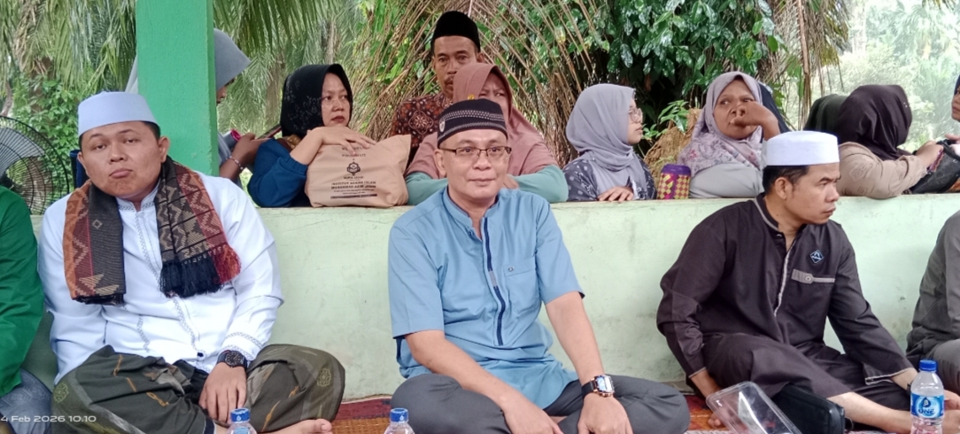 Sambut Ramadhan, Wakil Ketua DPRD Muaro Jambi Jurjani Hadiri Ziarah Kubur di Desa Sekernan