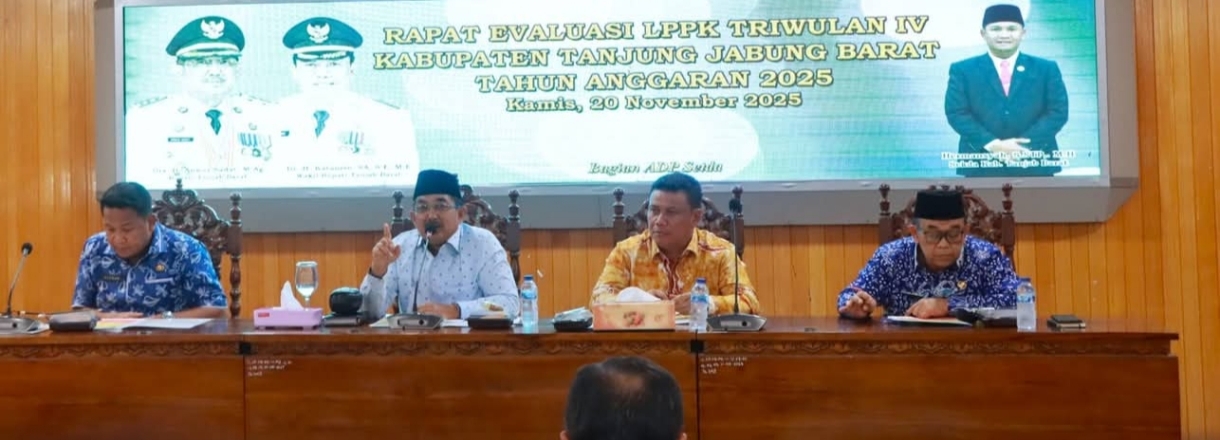 Bupati dan Wakil Bupati Tanjab Barat Pimpin Rapat Evaluasi Progres Sementara LPPK Triwulan IV Tahun 2025