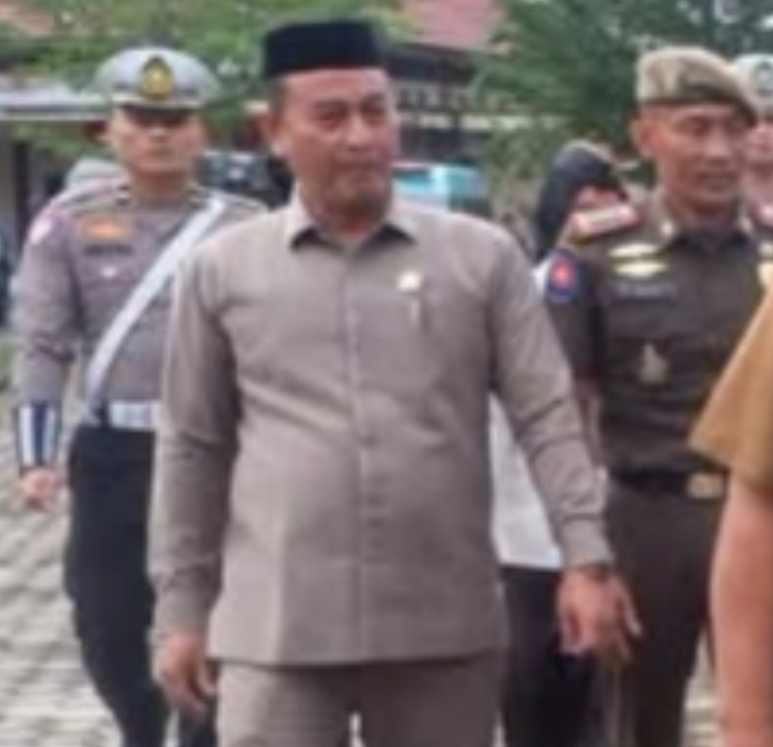 Tingkatkan Disiplin Lalu Lintas, Wakil Ketua I DPRD Muaro Jambi Hadiri Apel Operasi Keselamatan 2026 ?