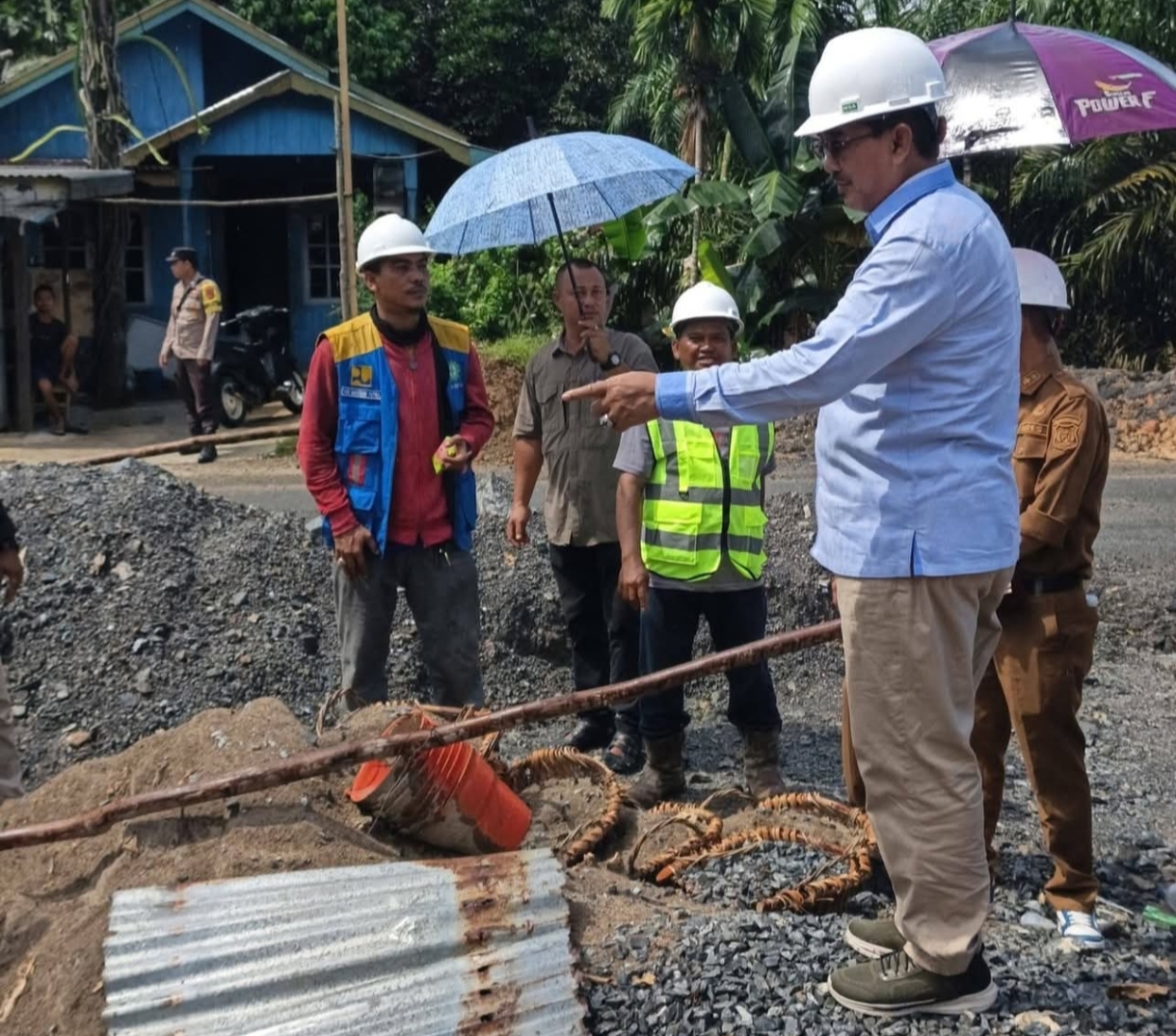 Bupati Anwar Sadat Tinjau Pengerjaan Box Culvert di Tanjung Bojo
