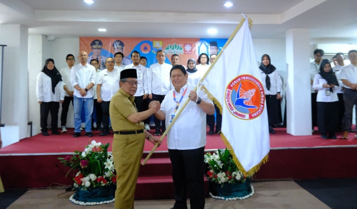 Wagub Sani Kukuhkan Pengurus FPRB Provinsi Jambi